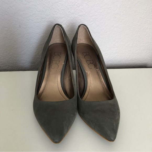 BCBG Olive Green Heel - Size 6.5W - Picture 3 of 4